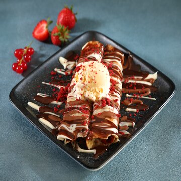 Red Velvet Crepe